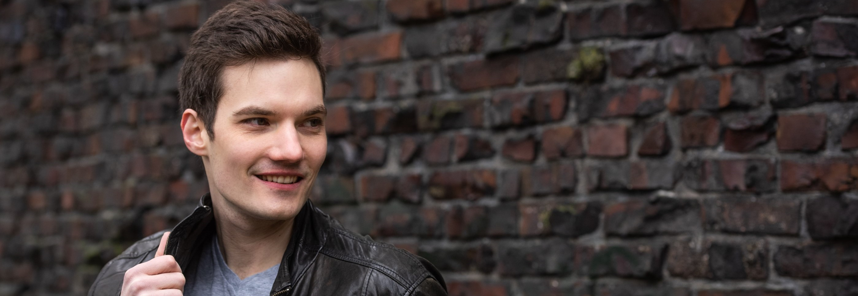 Cover image showing a picture of Kevin Stratvert